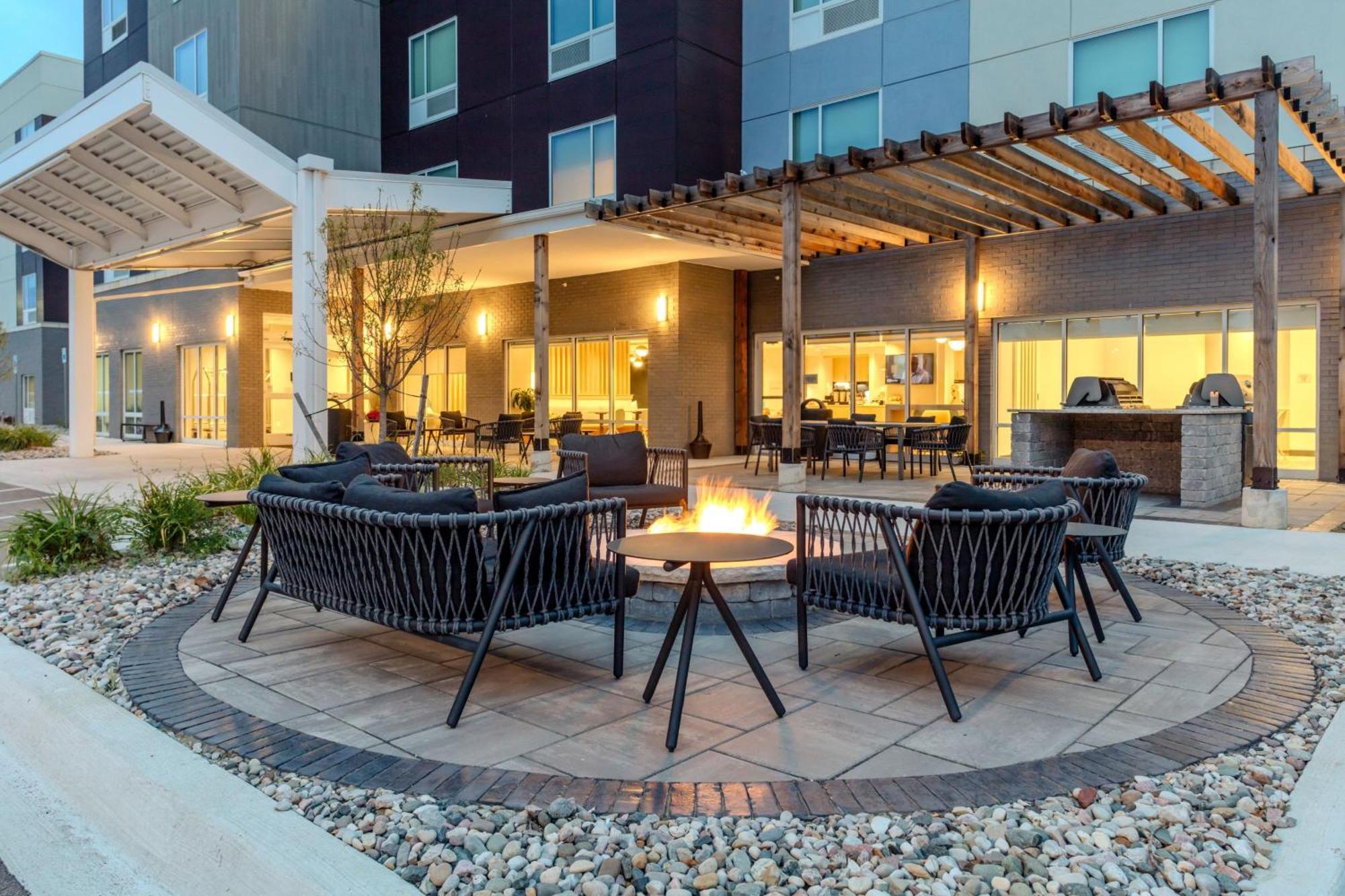 Towneplace Suites By Marriott Chesterfield Exterior foto